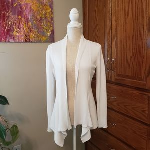Long-sleeved white sweater jacket